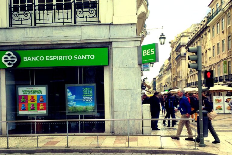 Portugal’s Central Bank Splits Troubled Banco Espírito Santo Suddenly