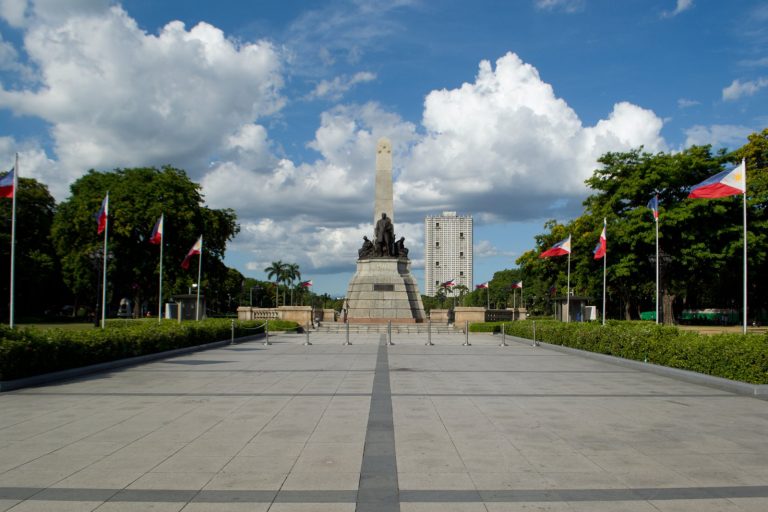 Philippine SEC Revokes Robocash License Over Unauthorized Expansion