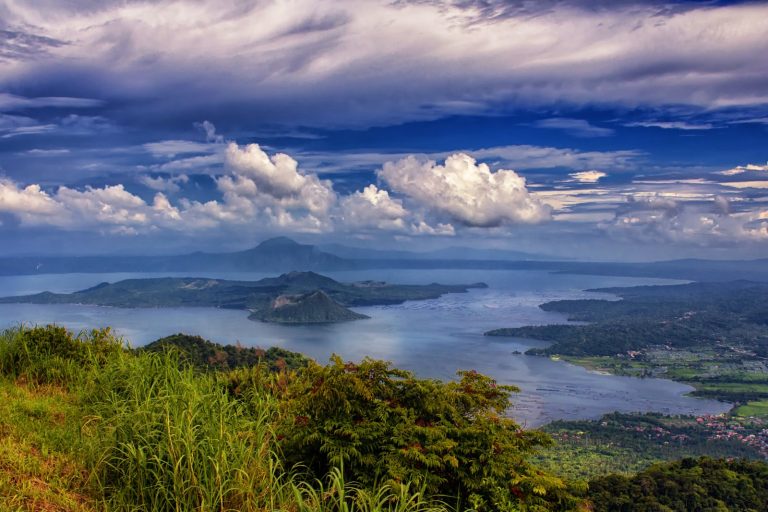 Philippines reopens businesses closed due to Taal volcano’s eruption