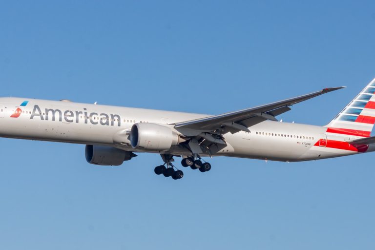 American Airlines Pilots Sue to Halt China Flights Over Coronavirus