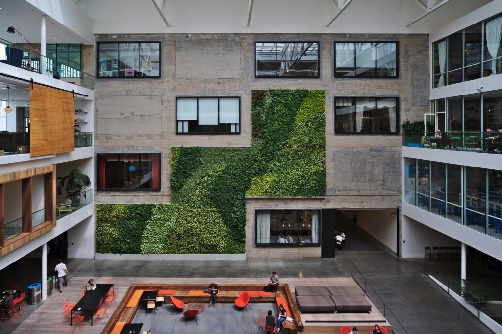 Airbnb Restricts Under-25 Rentals to 3 Positive Reviews