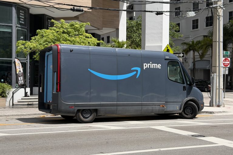 Amazon becomes “go-to” e-commerce site amid coronavirus