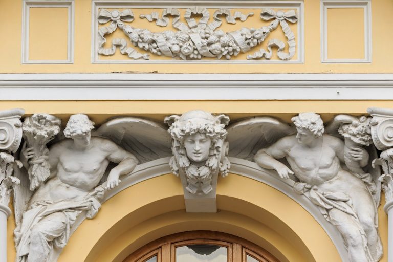 S&P Downgrades Russia to Selective Default