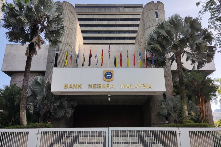 Malaysia Raises Benchmark Interest Rate to 2.5 Percent Suddenly