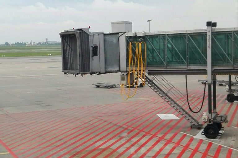 Dublin Jet Bridge Collapse Reveals Risks of Aging Airport Infrastructure