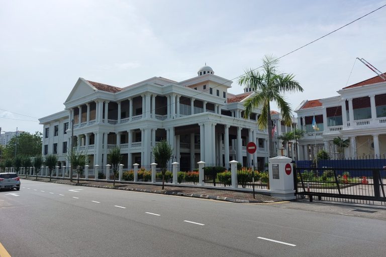 Malaysian Judge Blocks KNM Group Restructuring Plan