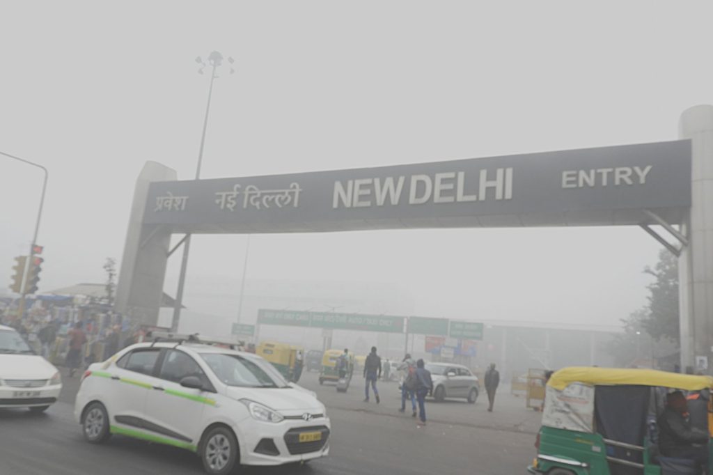 Delhi Endures 15th Day of Hazardous \u2018Very Poor\u2019 Air Quality