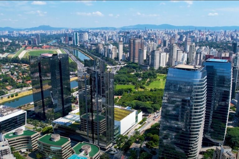 Small Plane Crashes in São Paulo Neighborhood, Killing Two Onboard