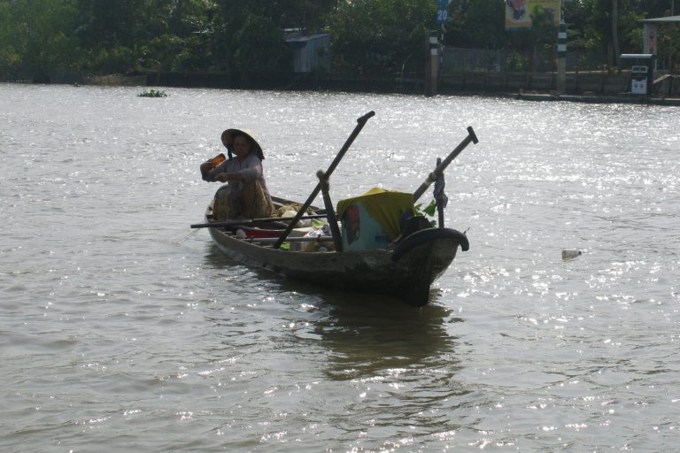 Vietnam’s Mekong Delta Faces Severe Saltwater Intrusion Crisis Threatening Agriculture