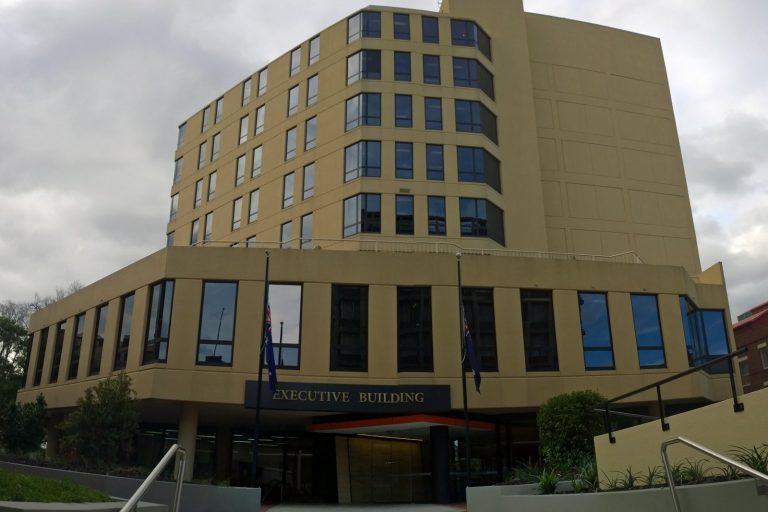 Union says hundreds underpaid and overpaid in Tasmanian department error
