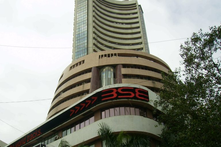 India’s Sensex Drops 372 Points as US-Iran Tensions Raise Oil Prices