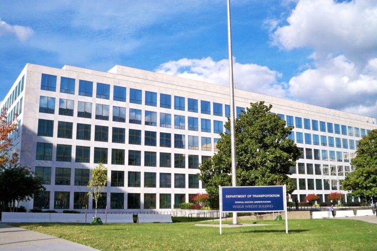 FAA’s $875 Million Contract Reflects Years of Pressure on Outdated Air Traffic System