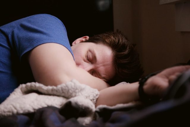Study: Nearly One in Four U.S. Teens Now Sleeps Less Than Five Hours Study: Nearly One in Four U.S. Teens Now Sleeps Less Than Five Hours
