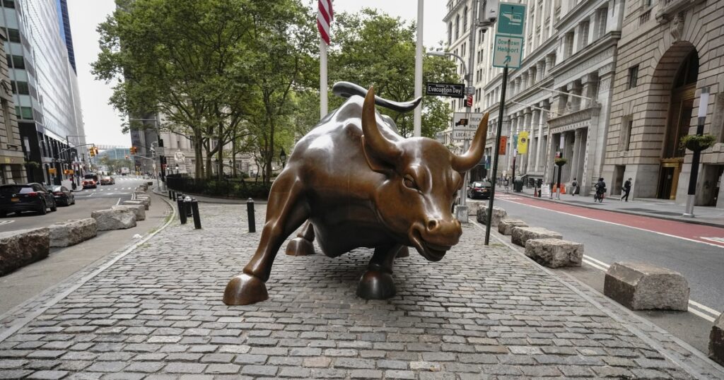 Wall Street Charging Bull
