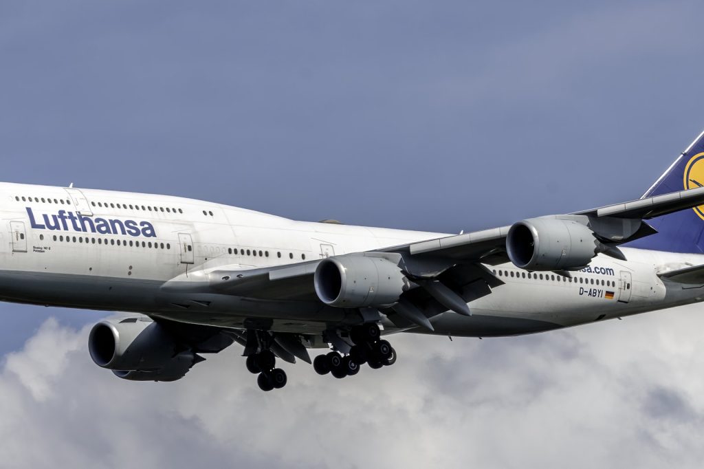 Boeing 747: The Jumbo Jet That Democratized Global Air Travel