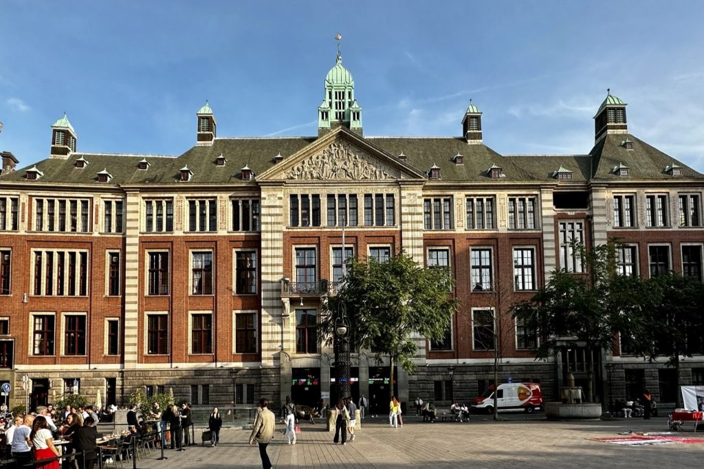From Amsterdam To Algorithms: 400 Years Of Stock Market Evolution