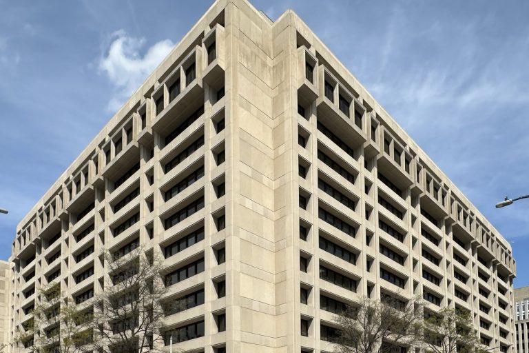 Dollar maintains global dominance with 58% of foreign exchange reserves