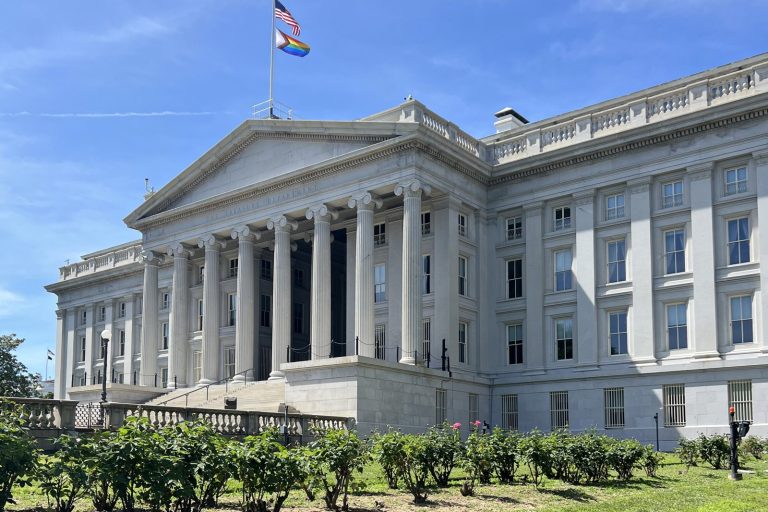 Treasury Warns AI Bubble Risk Echoes Dot-Com and 1929