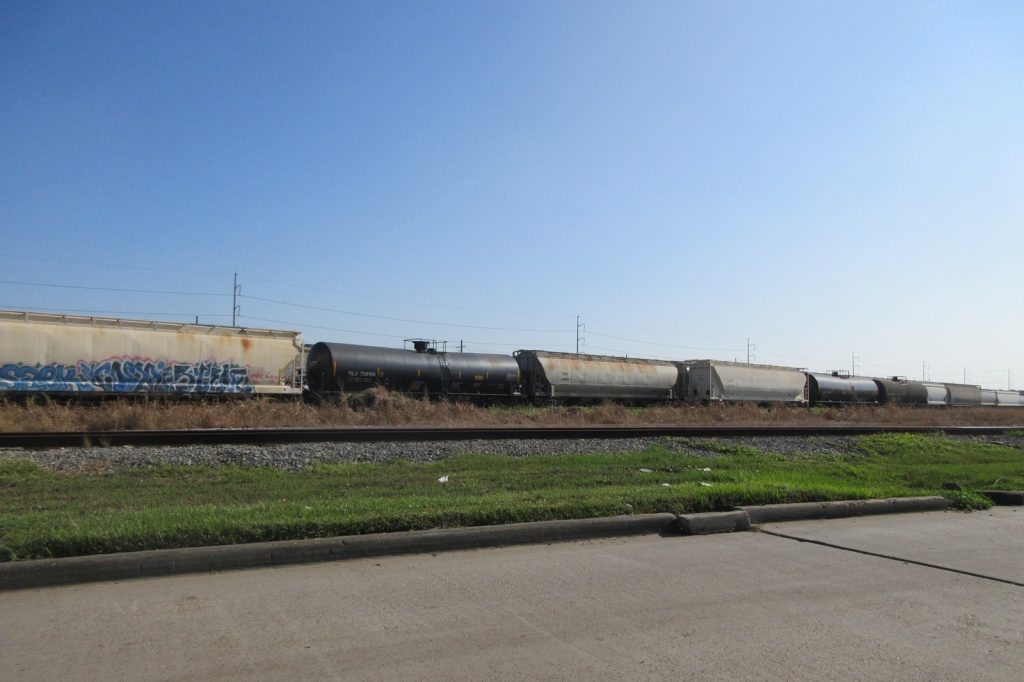 Americas Freight Giants Face Diesel Dilemma as Climate Pressure Mounts