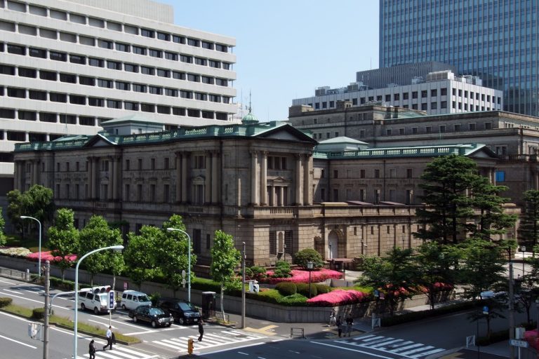 Yen hits 40-year low, intensifying pressure on Bank of Japan