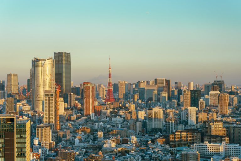 Japan’s Trade Surplus Reverses to Deficit as Yen Hits 40-Year Low