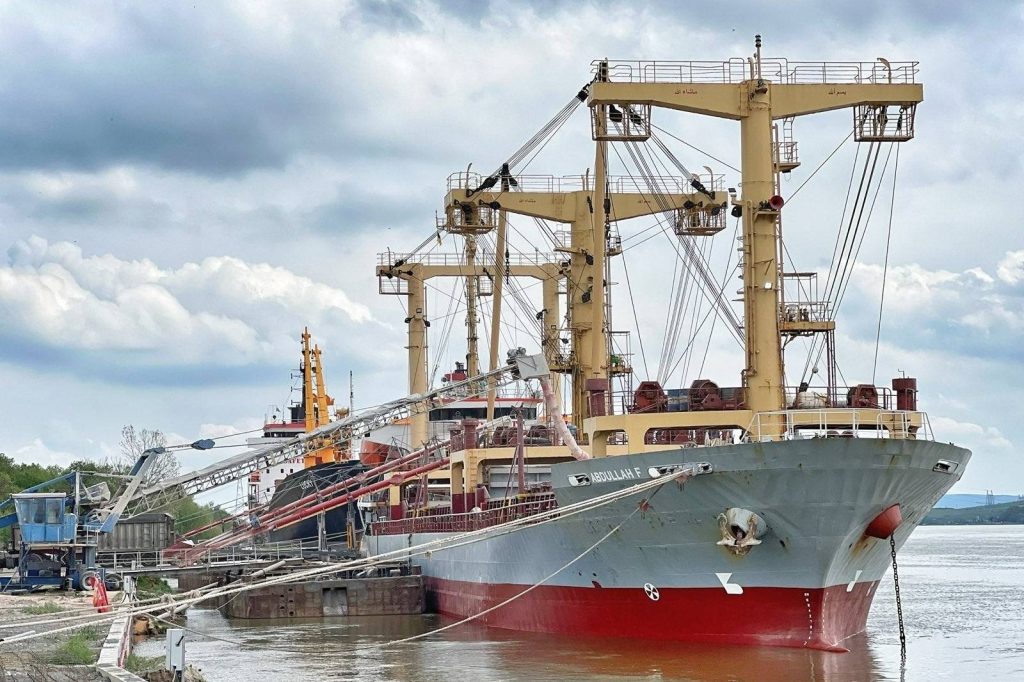 Russias Withdrawal Reshapes Ukraines Grain Export Strategy