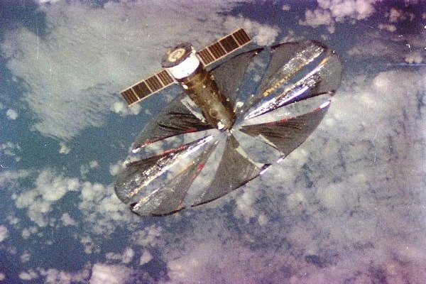 Vladimir Syromyatnikov, Znamya Space Mirror Engineer, Dies