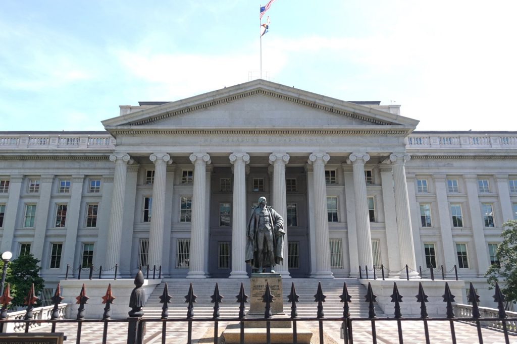 U.S. National Debt Exceeds 40 Trillion Amid Rising Treasury