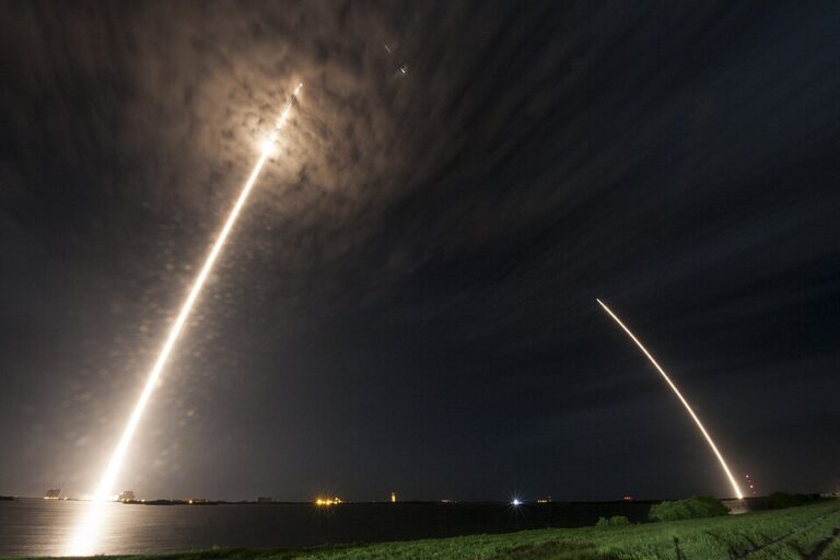 SpaceX Stock Outlook: Future Missions and Contracts Impact