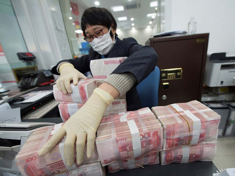 China to destroy banknotes from coronavirus-hit areas