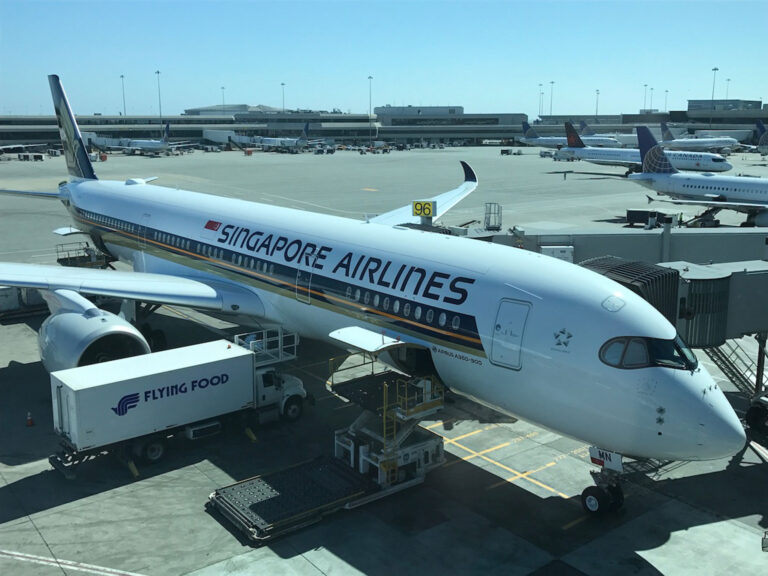 Singapore Airlines grounds hundreds of planes, trims 96% of capacity