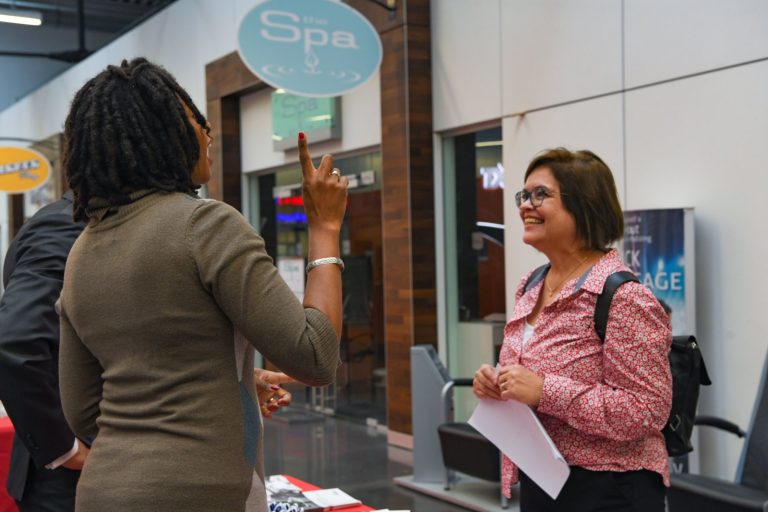 Record Low Unemployment Boosts Pay for Workers Without Degrees