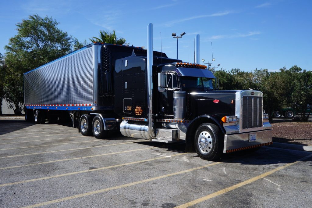 Federal prosecutors charge Nevada man with 105M semi-truck investment fraud scheme