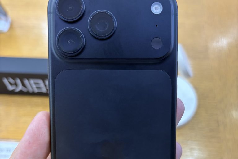 Record Battery Life Makes iPhone 18 Pro Max Standout in Week-Long Review