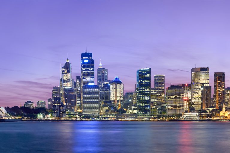Australian Stocks Drop 1% as Iran Strikes, Bond Selloff Hit Markets
