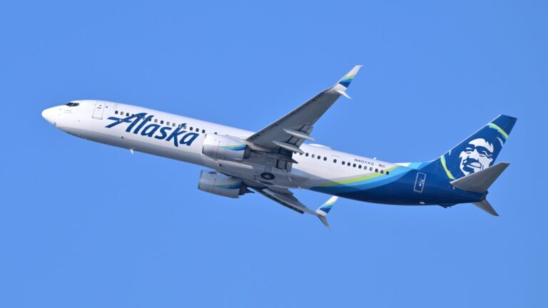 Alaska Airlines Boeing 737 Max 9 Loses Door Section Mid-Flight