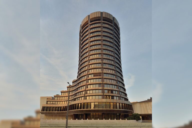BIS annual report flags AI investment risks to fragile global economy