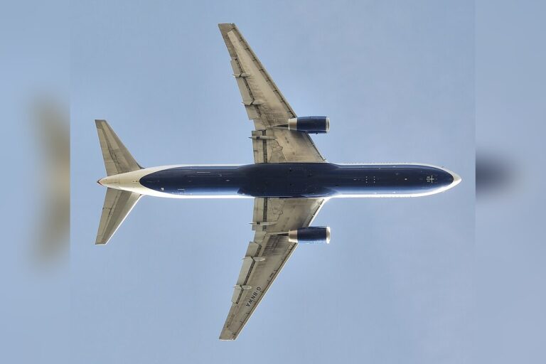 FedEx Boeing 767 Makes Emergency Landing in Istanbul After Gear Failure
