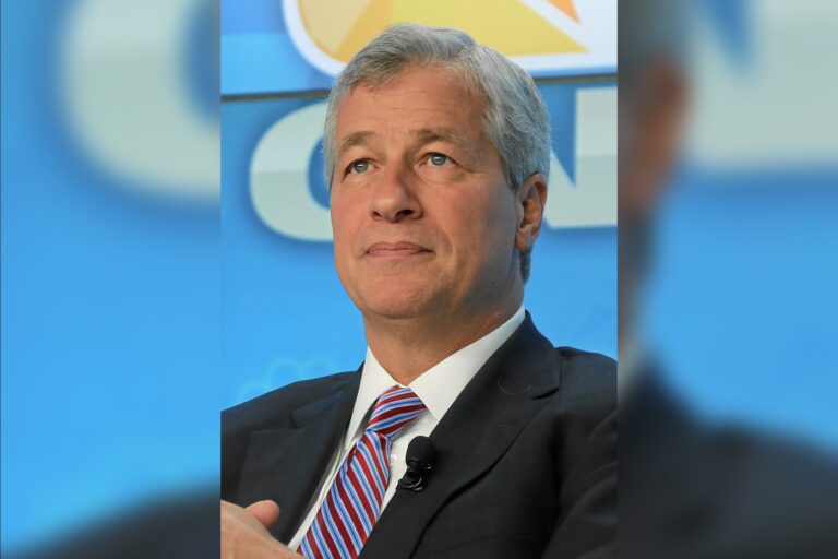 JPMorgan CEO Dimon to Meet UK’s Healey Amid Bank Tax Fears