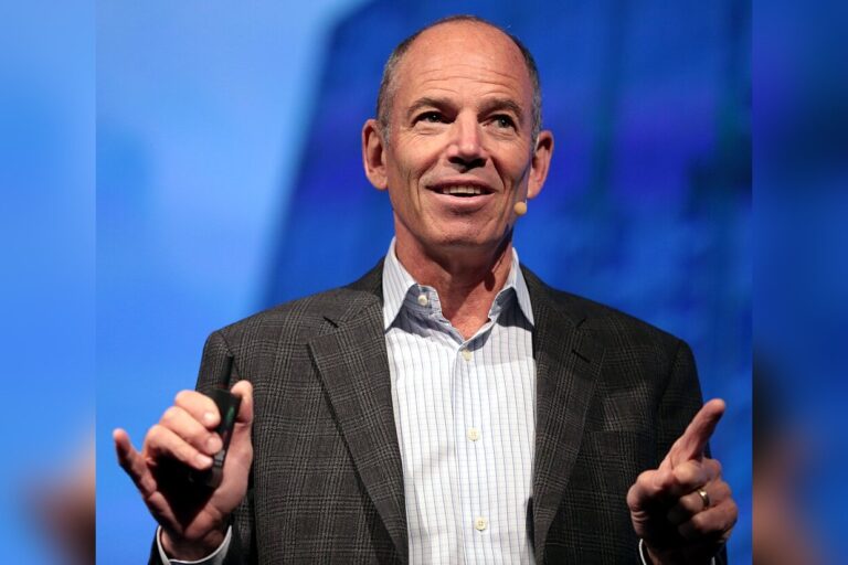 Netflix grows from DVDs to 325M streaming subscribers