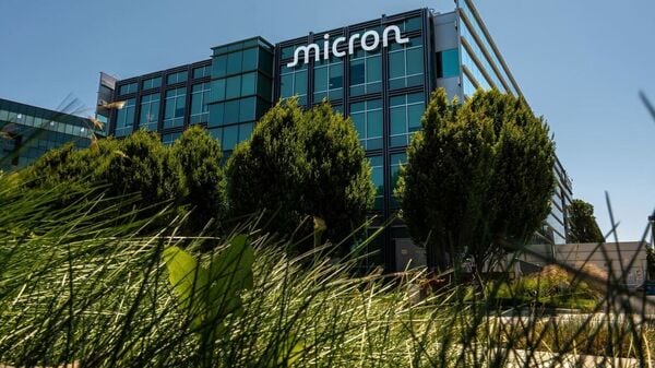 Micron’s strong earnings report boosts Sandisk and Western Digital shares