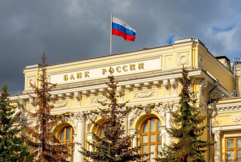 S&P Downgrades Russia to ‘Selective Default’ Over Ruble Payments