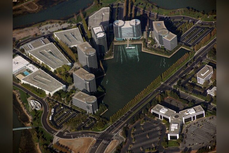 Oracle Layoff Emails at 6 AM: ‘Today Is Your Last Working Day