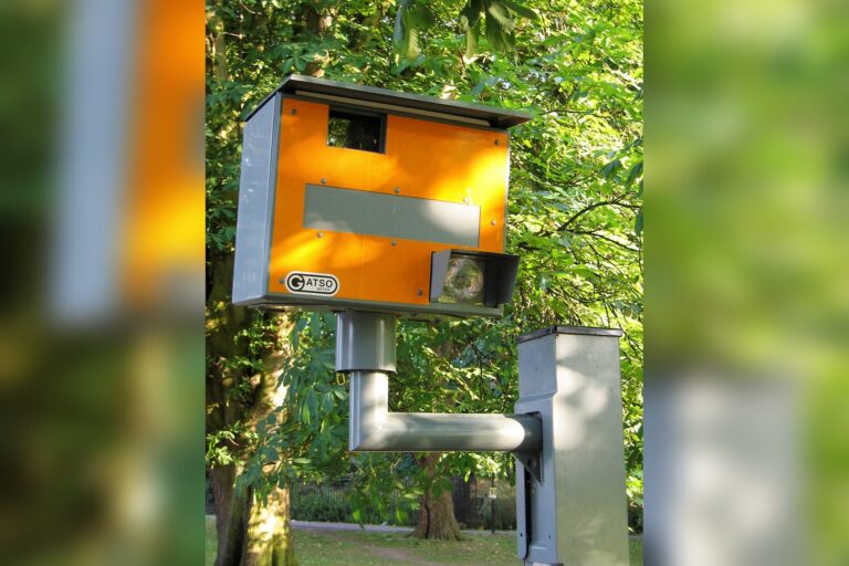 Speed cameras cut fatal crashes by 44%, global review finds