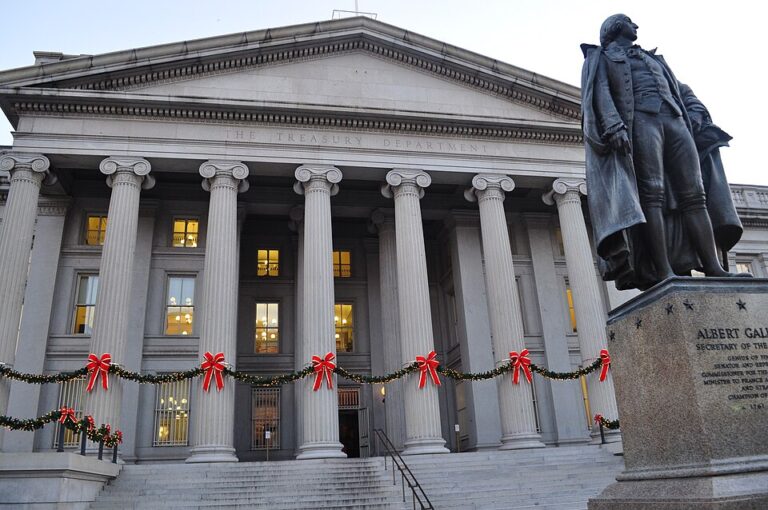 US National Debt Hits $40 Trillion Amid Rising Costs