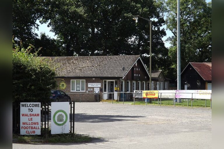 Ombudsman Probes Lloyds Over 134-Year-Old Club’s Account Closure