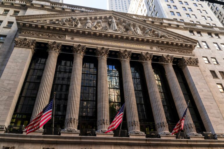 Hot inflation data triggers sharp Nasdaq decline and Wall Street sell-off