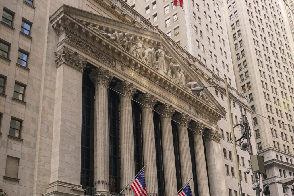 Dow Jumps 530 Points to Record 52,496 as Healthcare and Small Caps Lead Broad Rally