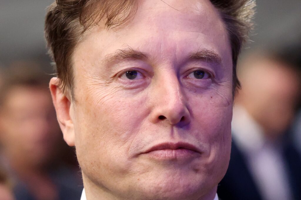 SpaceX valuation drops $500B as lockup expiry and Starlink scrutiny hit stock