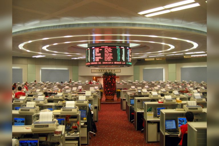 Shanghai Composite Steady Climb Raises Questions About Rally’s Durability